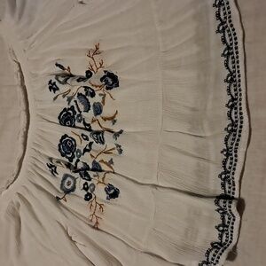 Peasant Style women's top in extra large